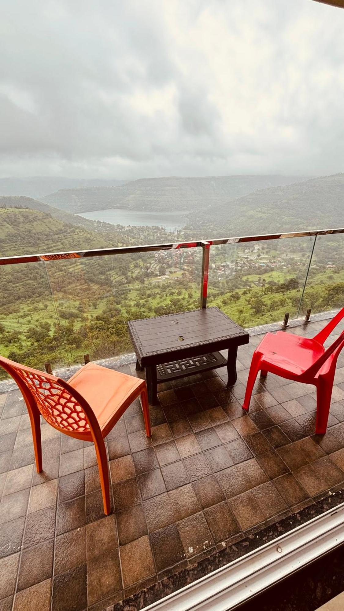 Paramount 3 Ac Bedrooms Hall Garden With Lake View พันช์กานี ภายนอก รูปภาพ