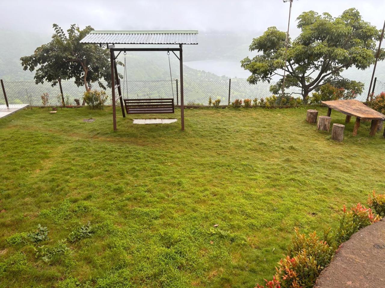 Paramount 3 Ac Bedrooms Hall Garden With Lake View พันช์กานี ภายนอก รูปภาพ