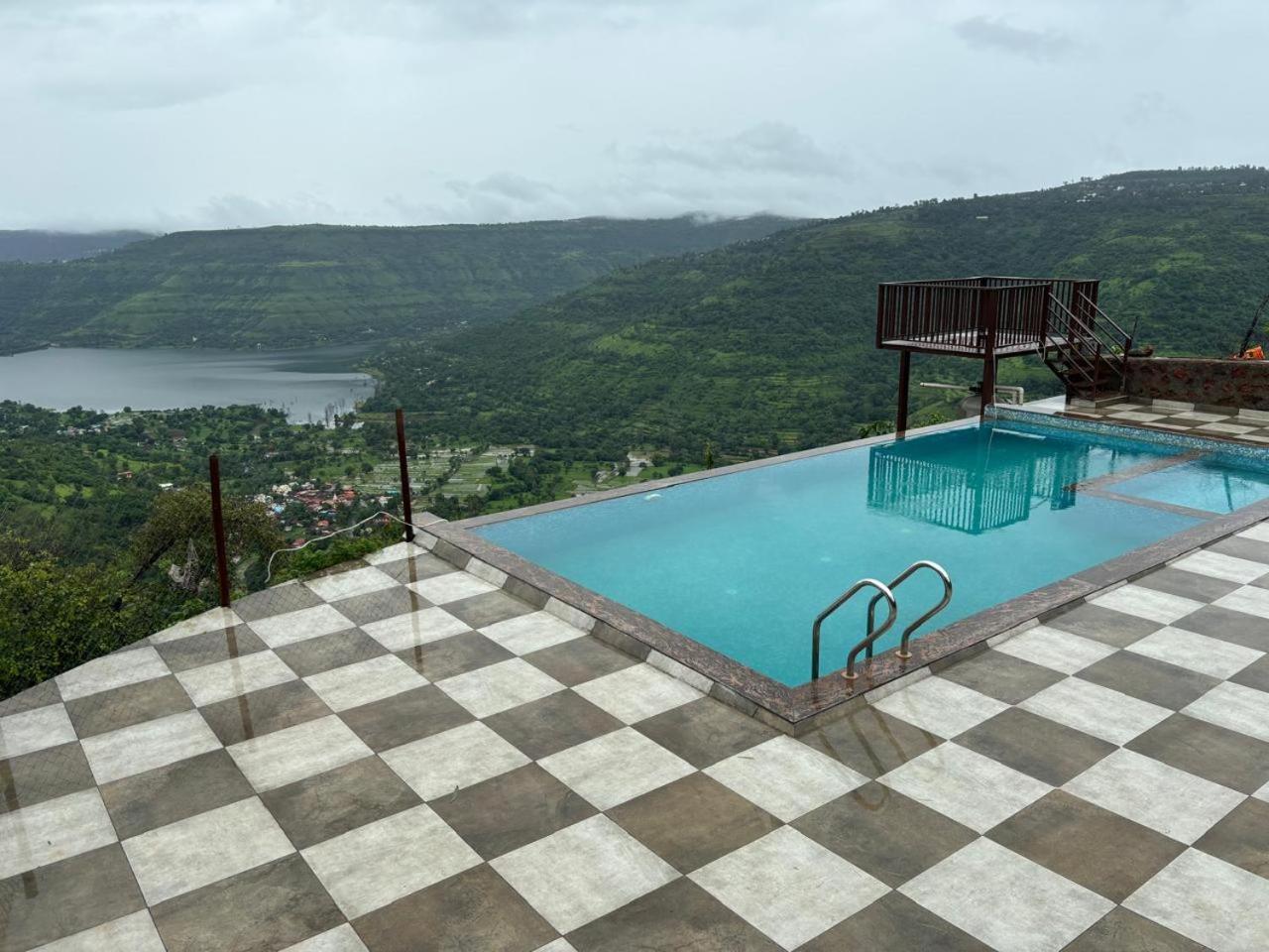 Paramount 3 Ac Bedrooms Hall Garden With Lake View พันช์กานี ภายนอก รูปภาพ