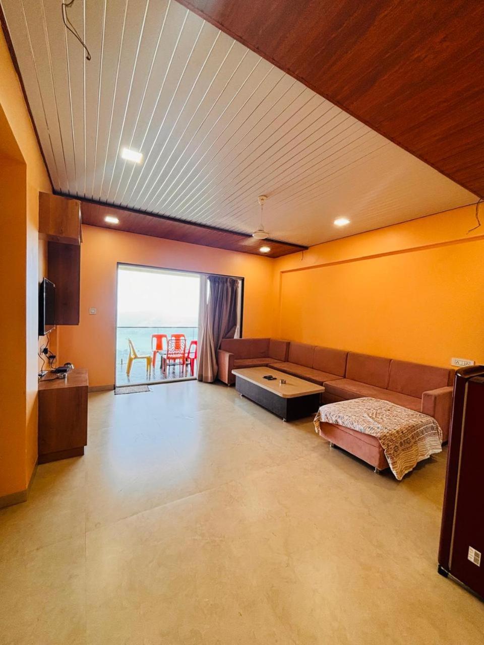 Paramount 3 Ac Bedrooms Hall Garden With Lake View พันช์กานี ภายนอก รูปภาพ