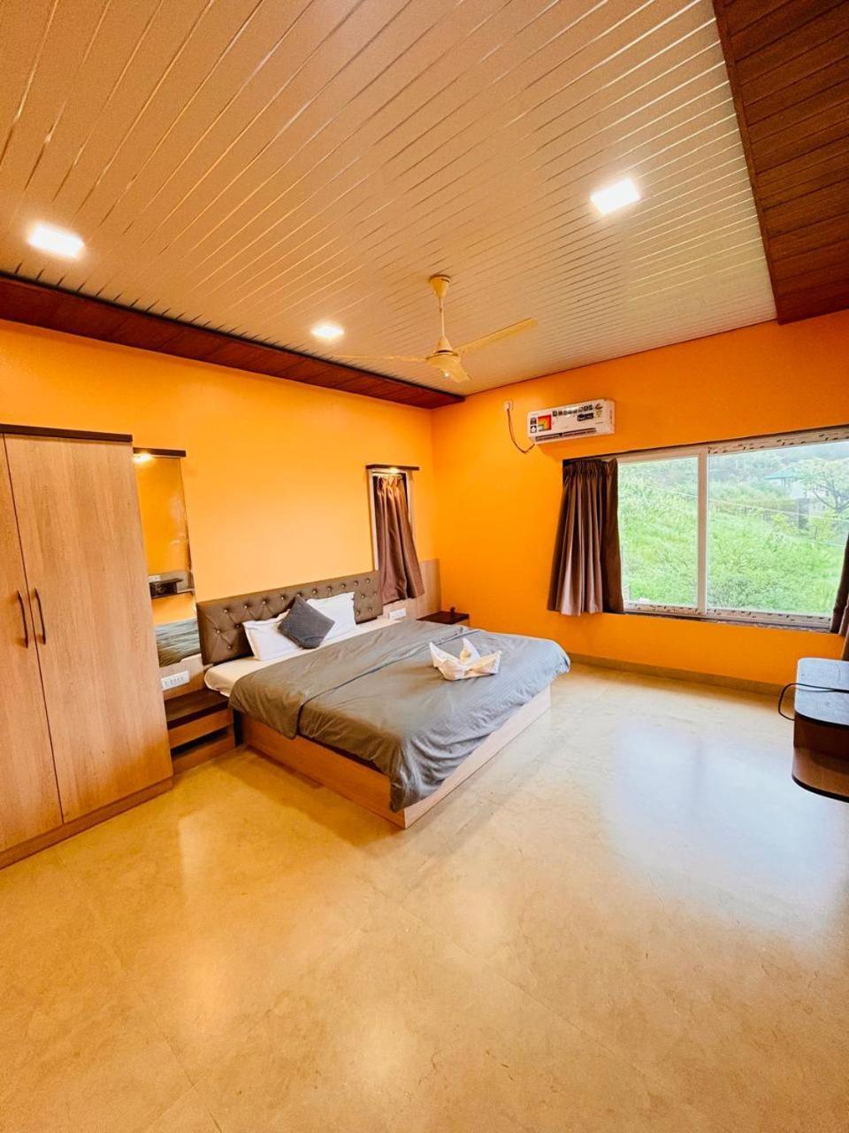 Paramount 3 Ac Bedrooms Hall Garden With Lake View พันช์กานี ภายนอก รูปภาพ