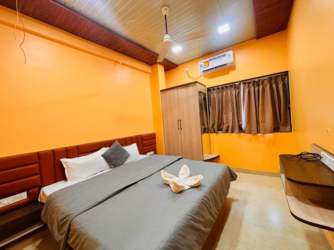 Paramount 3 Ac Bedrooms Hall Garden With Lake View พันช์กานี ภายนอก รูปภาพ
